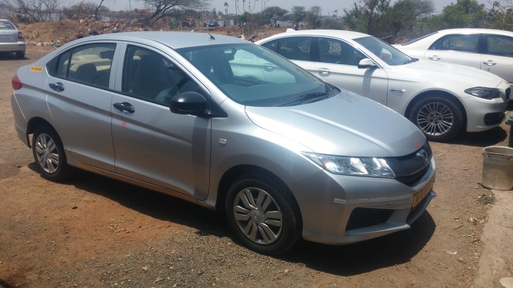 Premium Fleet vehicle - Professional corporate transportation service by Comfort Tours Pune